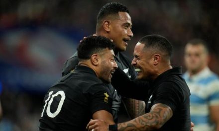 Turnier in Frankreich: Neuseeland nach Sieg gegen Argentinien im Rugby-WM-Finale