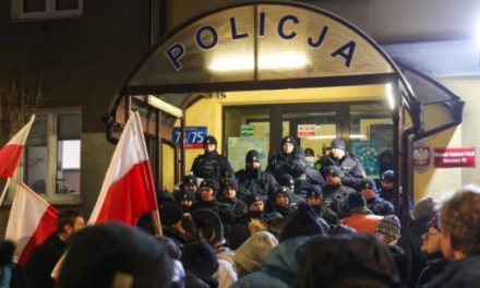 Polens Ex-Innenminister tritt in Haft in Hungerstreik – Präsident Duda kritisiert Behörden